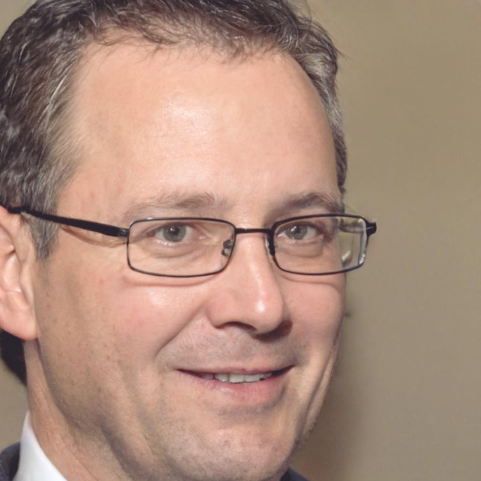 Portrait de Julien, ancien étudiant devenu monteur professionnel